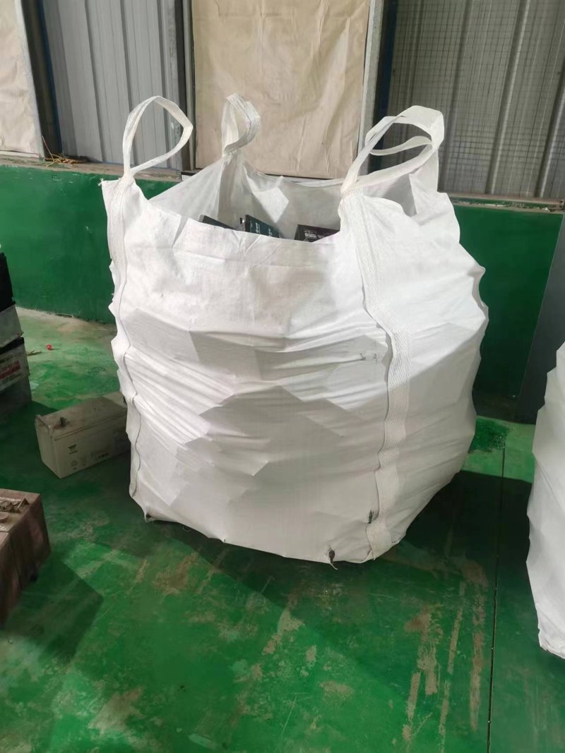 新疆吨包：物流运输中的便捷使者